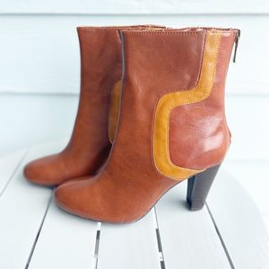 New York Transit Brown Round Toe Heeled Bootie 6.5